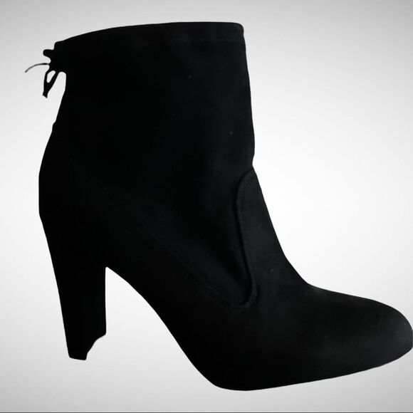 New In Box Marc Fisher Faux Suede Ankle Tie Back Boots-Justice, Size 8 Medium - Picture 1 of 13